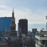 Centre Point Ilumino Apartment